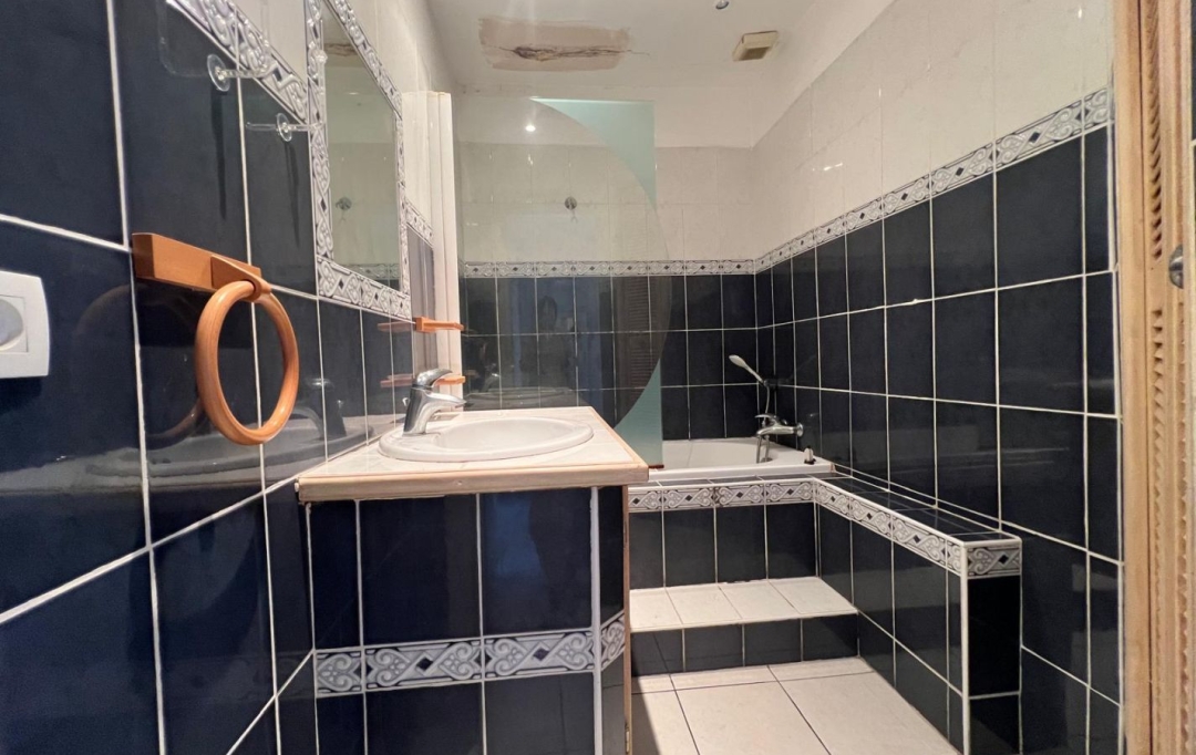 Annonces CEVENNES : Appartement | MARSEILLE (13004) | 60 m2 | 800 &euro; 